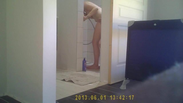 Alla Douche Xxx Straight Wife Sharing Sex Bbw Share Shower Hot